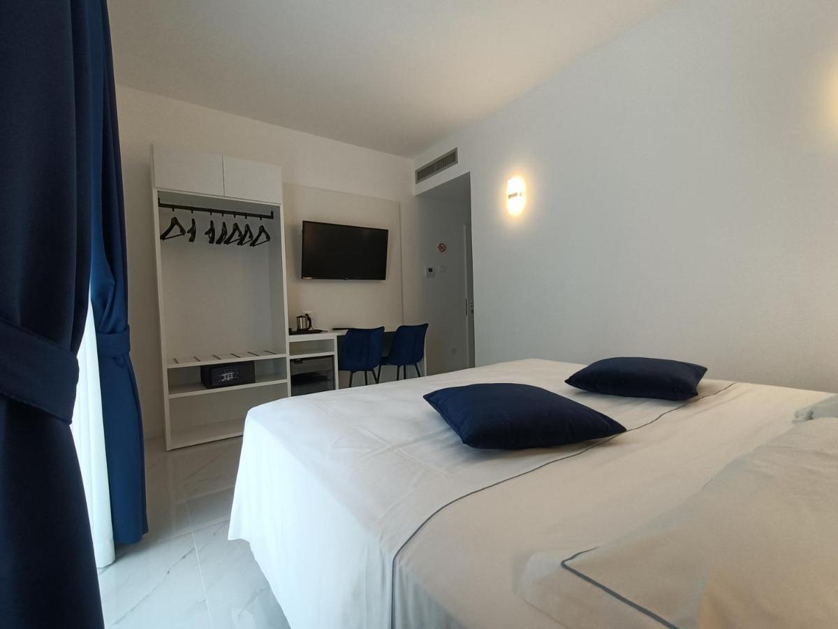 Hotel Smart Cruise Civitavecchia Exterior foto