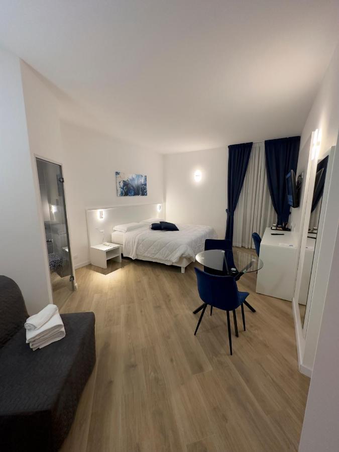 Hotel Smart Cruise Civitavecchia Exterior foto